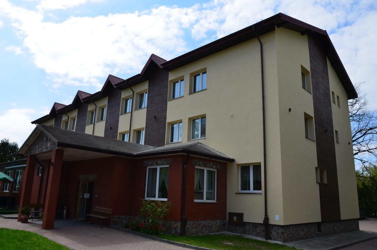 Zajazd Wrota Lasu Hajnówka エクステリア 写真